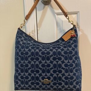 Laurel Large Shoulder Bag In Signature Denim